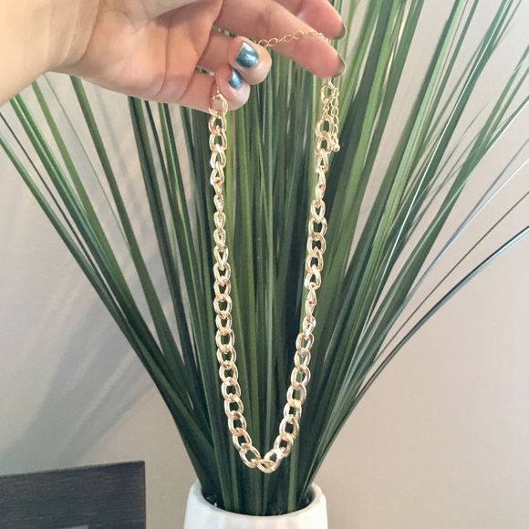 Link Chain Thick Gold Choker Necklace - Picture 6 of 8